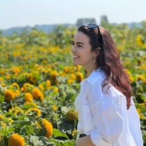 Meet your Posher, Marina